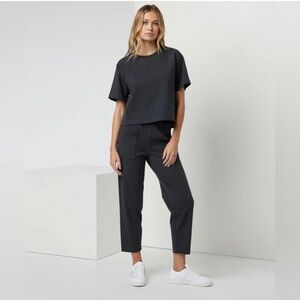 Vuori Mackenzie Jogger Pants Washed Black Charcoal Size Medium Premium Cotton